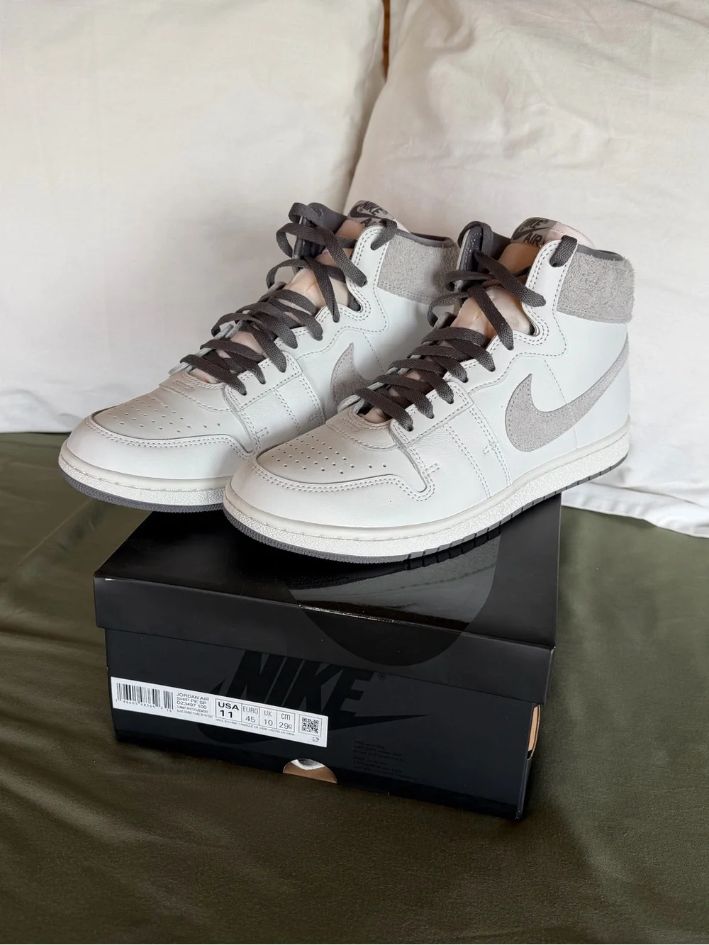 Jordan Air Ship NWOT in box